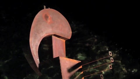 Verso Nikà: Denti abbandonati